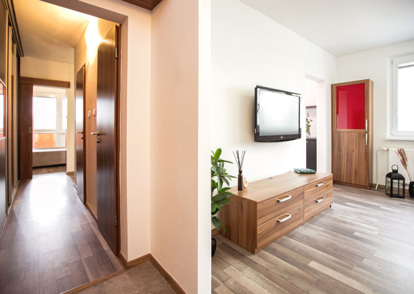 IBA U NÁS! 3-izbový zariadený byt, Dlhé diely, Bratislava