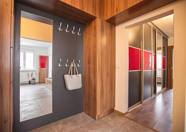 IBA U NÁS! 3-izbový zariadený byt, Dlhé diely, Bratislava