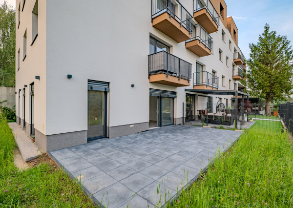 IBA U NÁS! Byt s benefitmi domu, 4i, terasa a pozemok 450m2