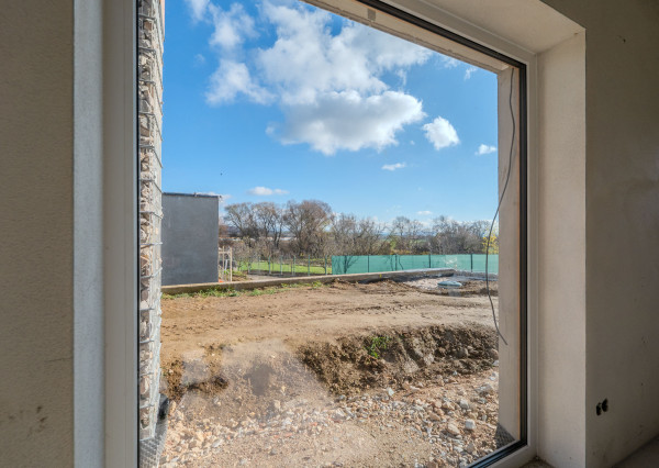 PRIPRAVUJEME! Na predaj 4i dom - novostavbu, Dvorec, 562m2