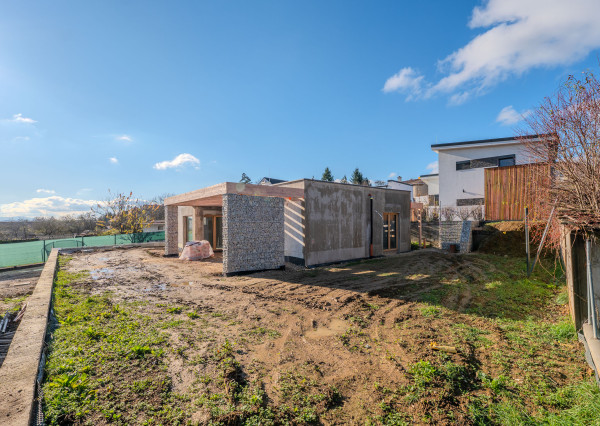 PRIPRAVUJEME! Na predaj 4i dom - novostavbu, Dvorec, 562m2