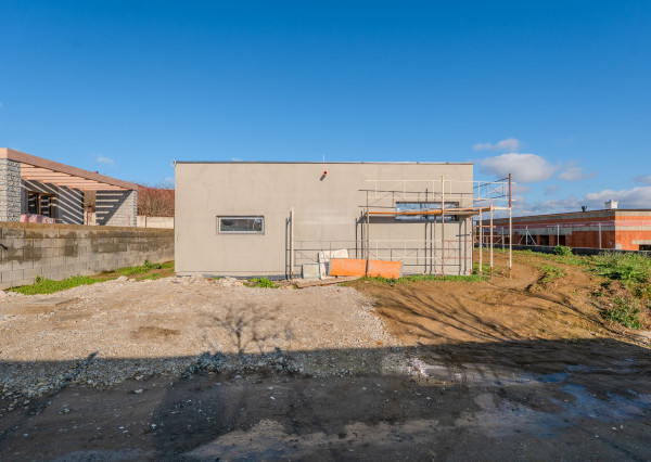 PRIPRAVUJEME! Na predaj 4i rodinný dom, Dvorec, 572m2, BNB