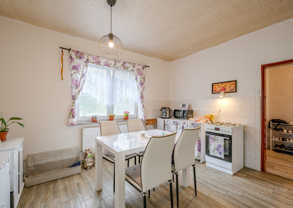 IBA U NÁS! 4i rodinný dom s atmosférou ,120 m2, Višňové NMnV