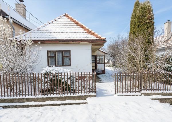 IBA U NÁS: Na predaj staršia drevenica – rodinný dom Mošovce