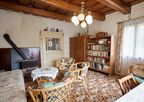 IBA U NÁS: Na predaj staršia drevenica – rodinný dom Mošovce