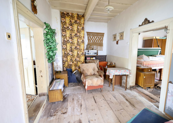 IBA U NÁS: Na predaj staršia drevenica – rodinný dom Mošovce