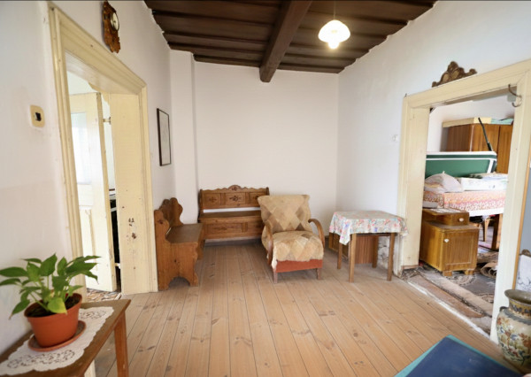 IBA U NÁS: Na predaj staršia drevenica – rodinný dom Mošovce