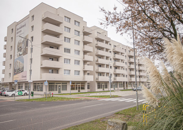 NA PRENÁJOM! Obchodné priestory v novostavbe v Bernolákove