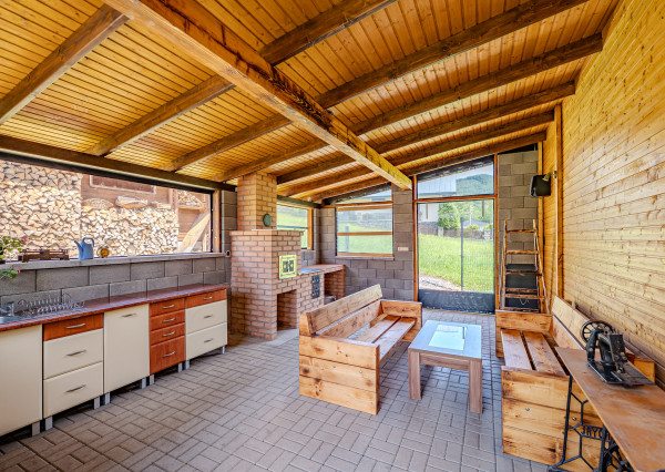 IBA U NÁS! Na predaj štýlový 5 - izbový rodinný dom - Horný Vadičov, okres Kysucké Nové Mesto