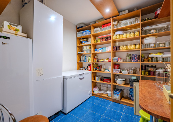 IBA U NÁS! Na predaj štýlový 5 - izbový rodinný dom - Horný Vadičov, okres Kysucké Nové Mesto