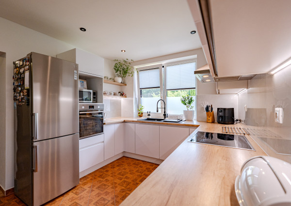 IBA U NÁS! Na predaj štýlový 5 - izbový rodinný dom - Horný Vadičov, okres Kysucké Nové Mesto