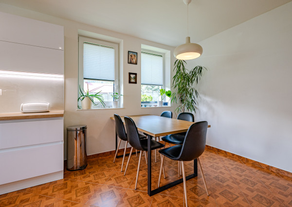 IBA U NÁS! Na predaj štýlový 5 - izbový rodinný dom - Horný Vadičov, okres Kysucké Nové Mesto