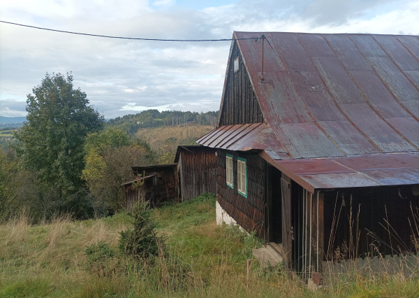 IBA U NÁS! NA PREDAJ romantická drevenica s výhľadmi-Dlhá nad Kysucou, okres Čadca