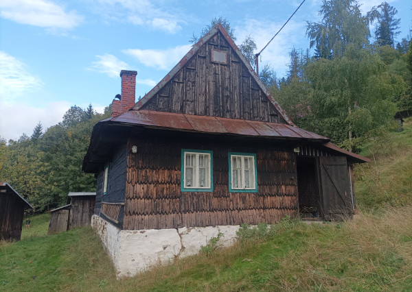 IBA U NÁS! NA PREDAJ romantická drevenica s výhľadmi-Dlhá nad Kysucou, okres Čadca