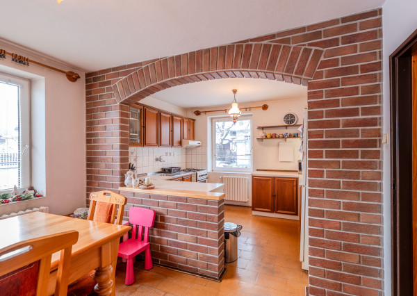 IBA U NÁS  Na predaj rodinný dom v obci Ďurčiná, 762 m2