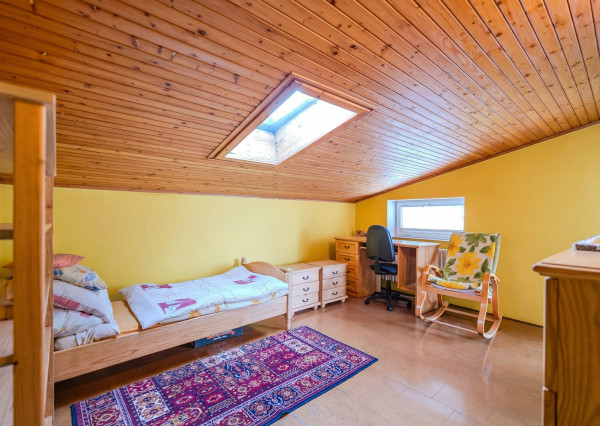 IBA U NÁS  Na predaj rodinný dom v obci Ďurčiná, 762 m2