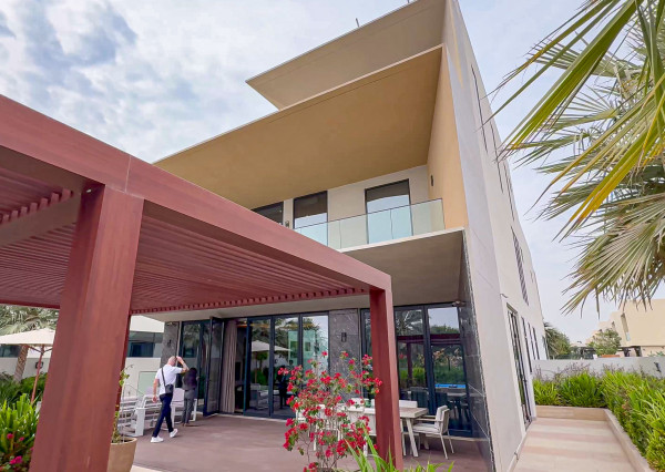 IBA U NÁS!Na predaj luxusná rodinná vila v Dubaji, SAE