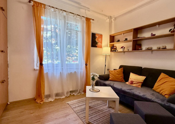 Na predaj praktická garzónka s pivnicou - Nové Mesto BA III