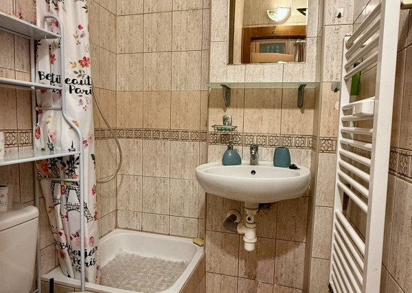 Na predaj praktická garzónka s pivnicou - Nové Mesto BA III