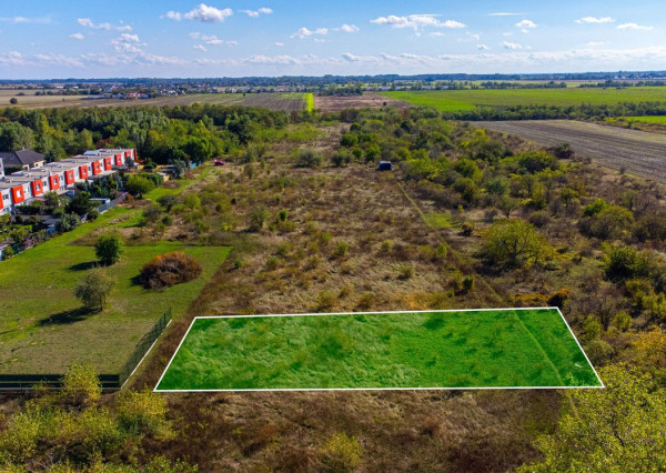 LEN U NÁS! Na predaj pozemok na investíciu, Senec, 817 m2