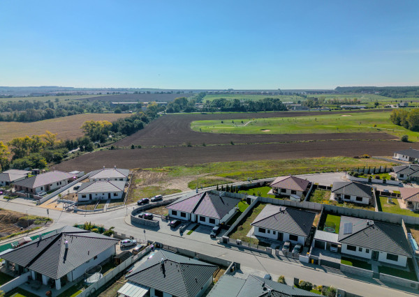 IBA U NÁS! Na predaj 4i dom-novostavba, 513m2, Lužianky