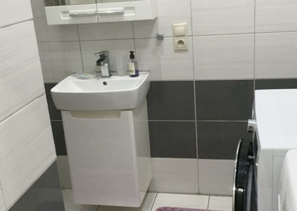 IBA U NÁS! Na prenájom 1,5i byt po rekonšt.38m2, PB - Hliny