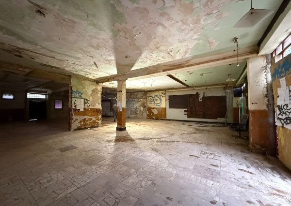 NA PREDAJ! Budova v Trebišove pripravená na rekonštrukciu