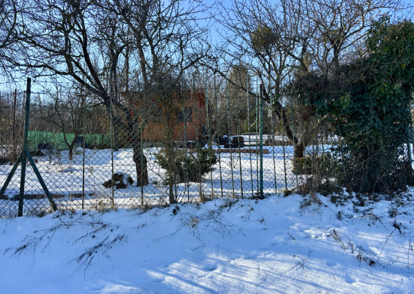 NA PREDAJ záhrada 351m2, chata, Račí potok, Košice