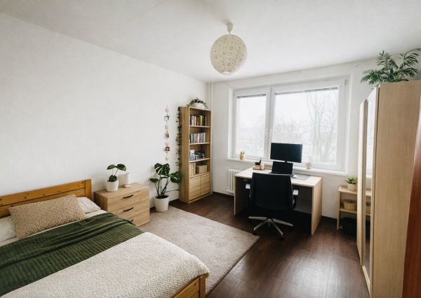 🏠  NA PREDAJ 3-izbový byt v Ružinove s balkónom, Rumančeková ulica, 66m2