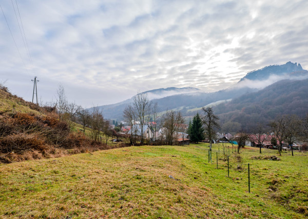 IBA U NÁS! Vidiecky dom pod lesom s výhľadmi - Červený Kameň