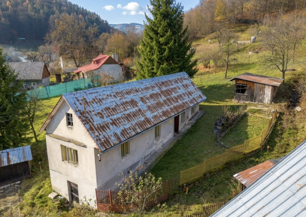 IBA U NÁS! Vidiecky dom pod lesom s výhľadmi - Červený Kameň