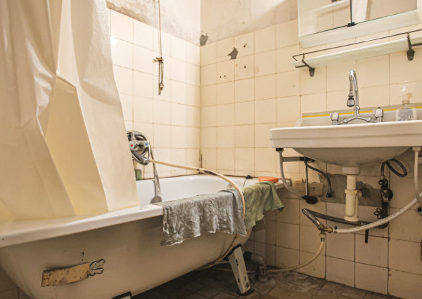 IBA U NÁS! Staromestský 2 izbový byt v pôvodnom stave, 83 m²