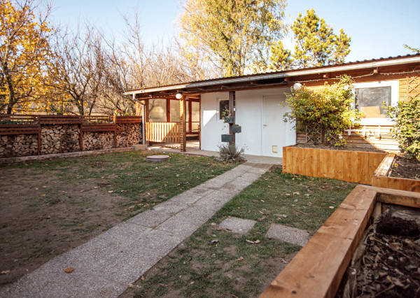 IBA U NÁS!! Zrekonštruovaný rodinný dom v Ivanke pri Dunaji