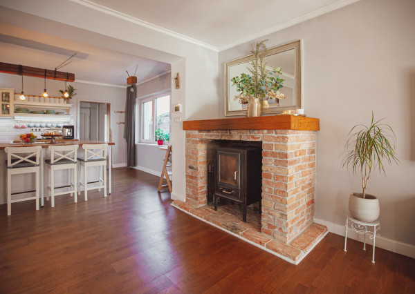 IBA U NÁS!! Zrekonštruovaný rodinný dom v Ivanke pri Dunaji