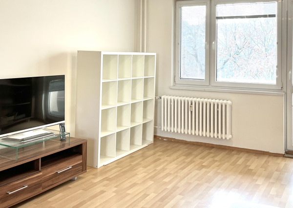 NA PREDAJ!Slnečný 3izbový byt v Ružinove, po rekonš.74m2, BA