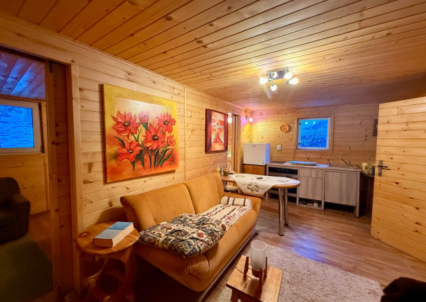 NA PREDAJ! Lukratívny pozemok s chatou v Myslave