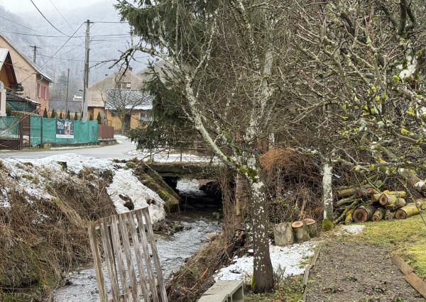 NA PREDAJ! Dom s výhľadmi na Strážovské vrchy-Košecké Rovné