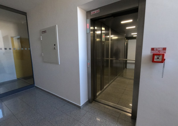 IBA U NÁS! 1-izbový byt na prenájom, Malokrasňanská, BA Rača