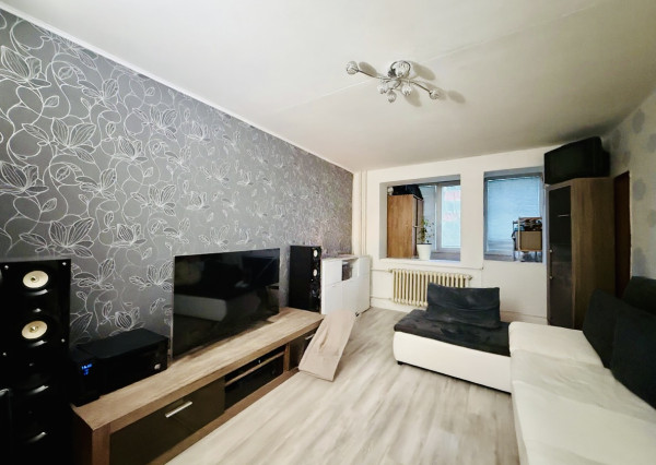 NA PREDAJ! 3 izbový byt v pôvodnom stave - Karola Adlera