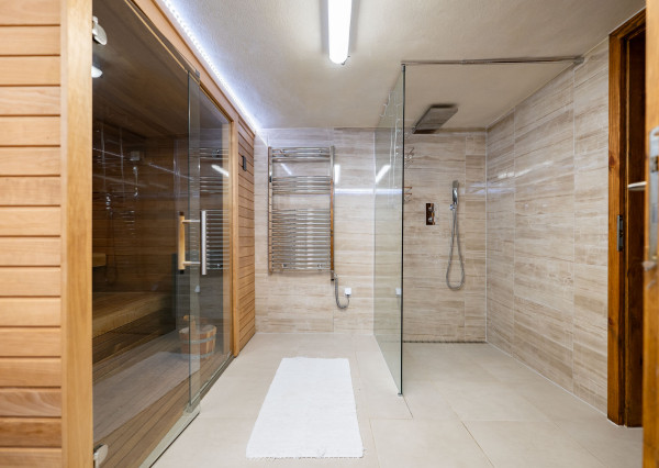 IBA U NÁS! Na predaj 6i rodinný dom v Čadci, 473m2