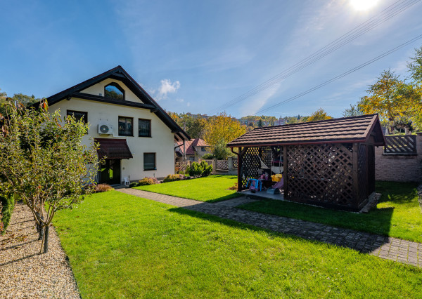 IBA U NÁS! Na predaj 6i rodinný dom v Čadci, 473m2