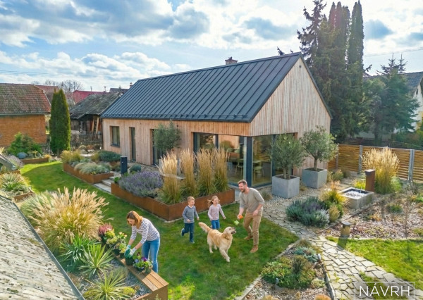 IBA U NÁS: Na predaj staršia drevenica – rodinný dom Mošovce