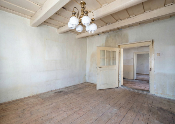 IBA U NÁS: Na predaj staršia drevenica – rodinný dom Mošovce