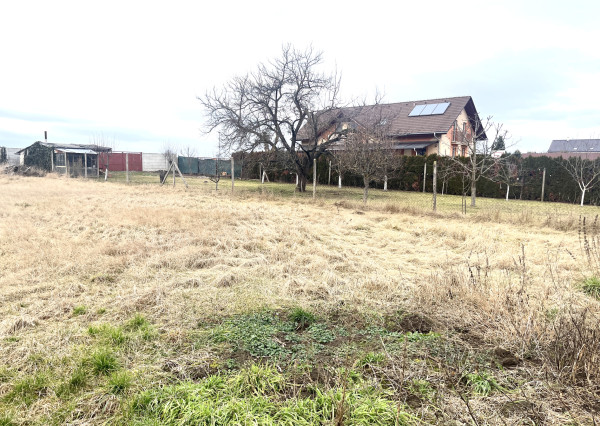 IBA U NÁS! Na predaj stavebný pozemok, 800m2, Podhajská