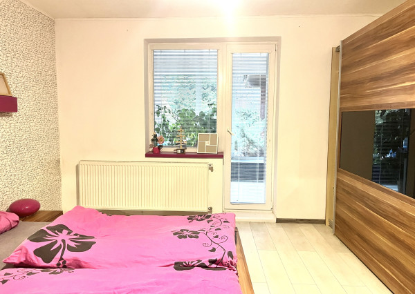 NA PREDAJ! Útulný 4i Rodinný dom s garážou Bošany centrum