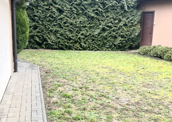 NA PREDAJ! Útulný 4i Rodinný dom s garážou Bošany centrum