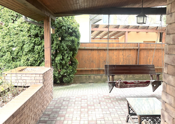 NA PREDAJ! Útulný 4i Rodinný dom s garážou Bošany centrum