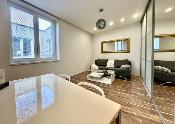 NA PRENÁJOM! 2-izbový byt, Zámocká, BA Staré mesto