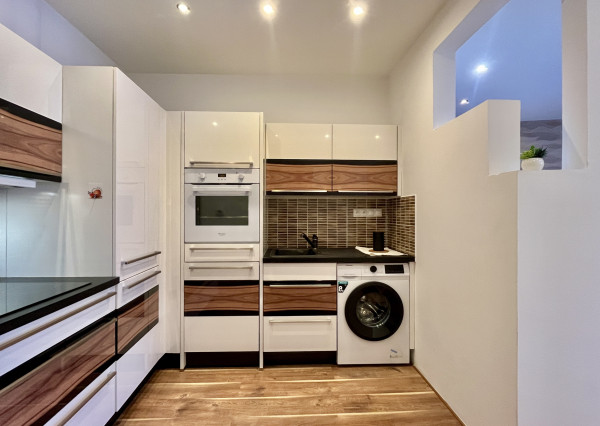 NA PRENÁJOM! 2-izbový byt, Zámocká, BA Staré mesto