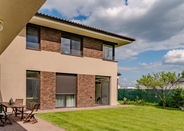 NA PREDAJ! 6-izbový dom s bazénom, Limbach